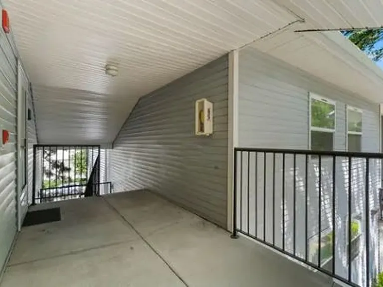 3025 S Cook St — Photo 28