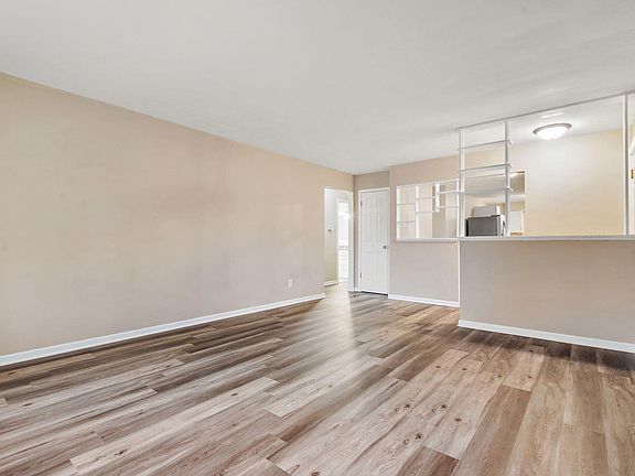 4th image of 6131 Glen Dr