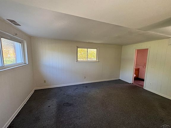 8th image of 3088 Schaefer St
