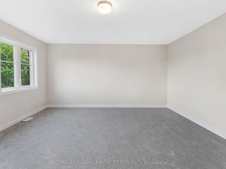 93 Hackamore Cres — Photo 24