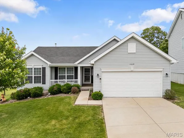 17699 Rockwood Arbor Dr, Eureka, MO 63025