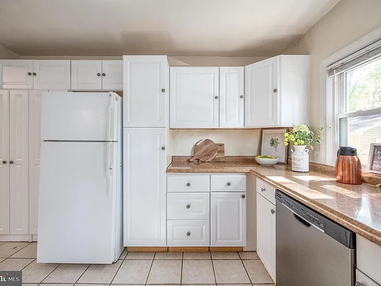 7019 Signal Hill Rd — Photo 26