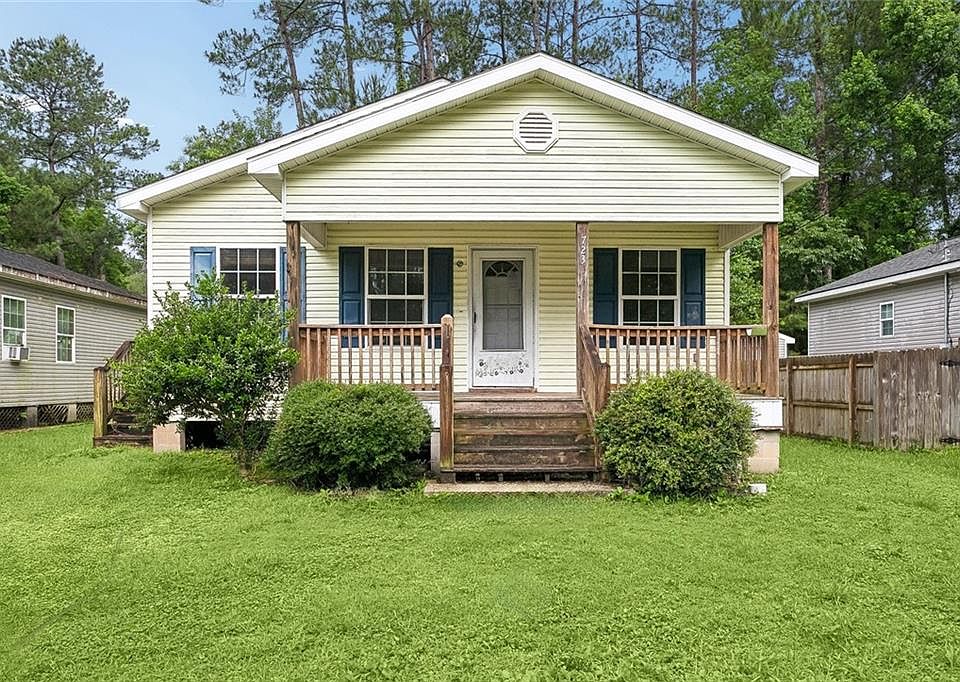 1st image of 72357 Dahlia St