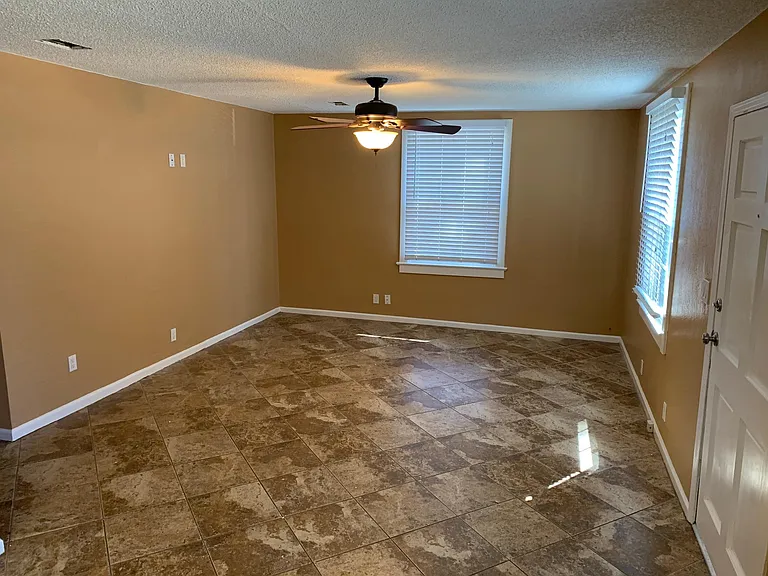 1815 Bartram Rd — Photo 5