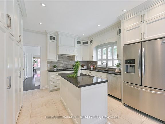 3rd image of 2479 Rathlin Ct