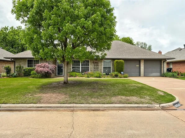 8501 Lakeaire Dr, Oklahoma City, OK 73132