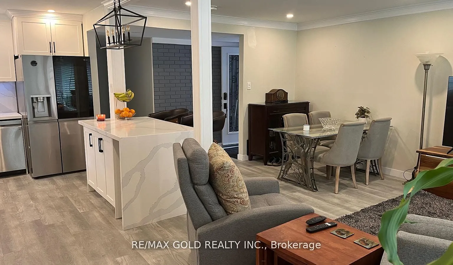 3 bed, $3,200 — Photo 4