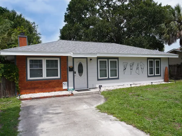 1210 30th St W, Bradenton, FL 34205