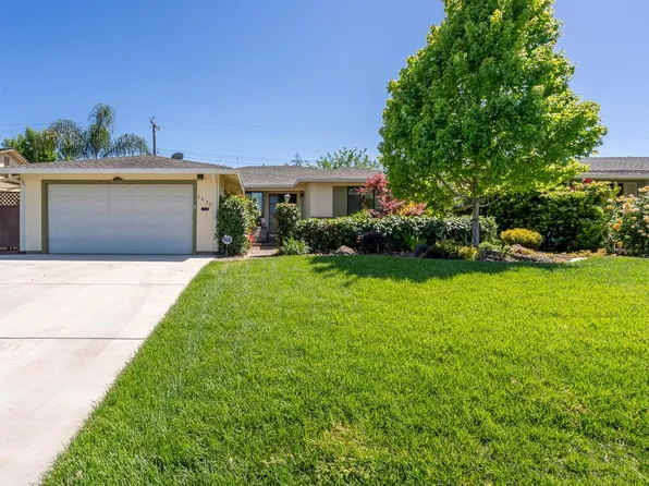 2430 Michelle Dr, Sacramento, CA 95821