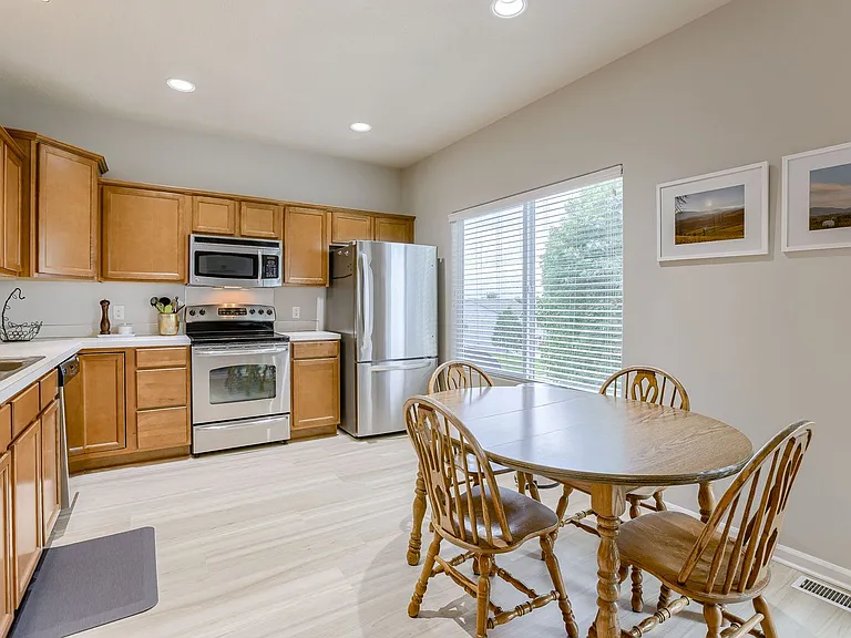 19155 Drexel Cir — Photo 9
