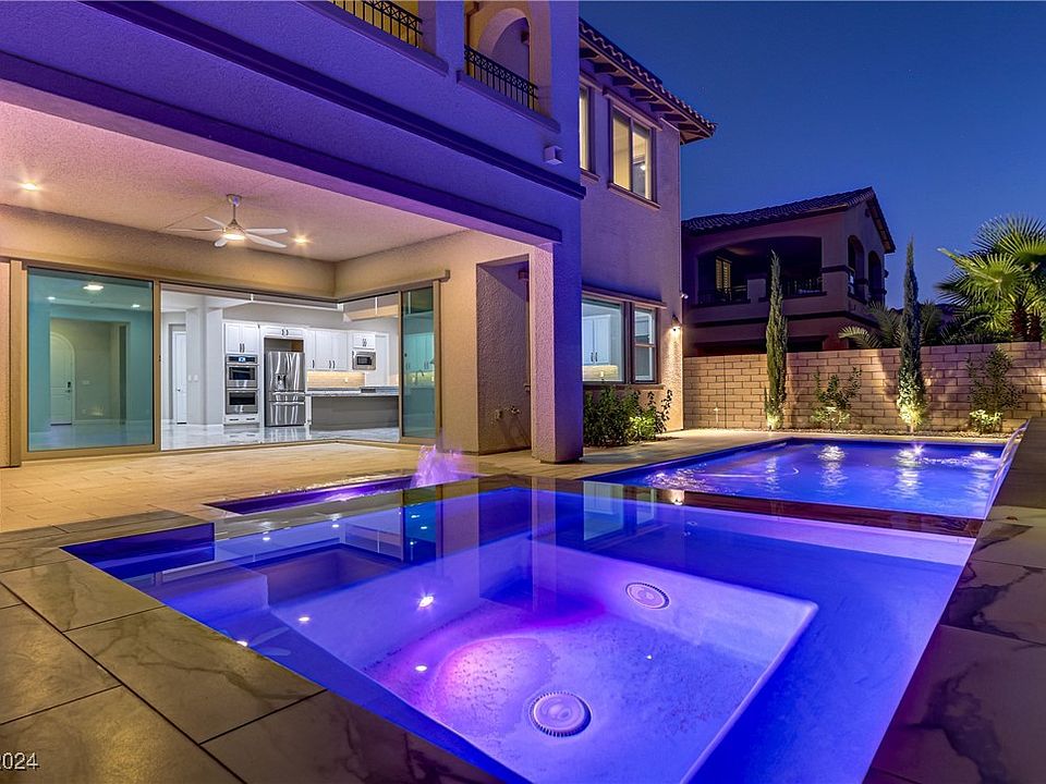 1st image of 473 Venticello Dr