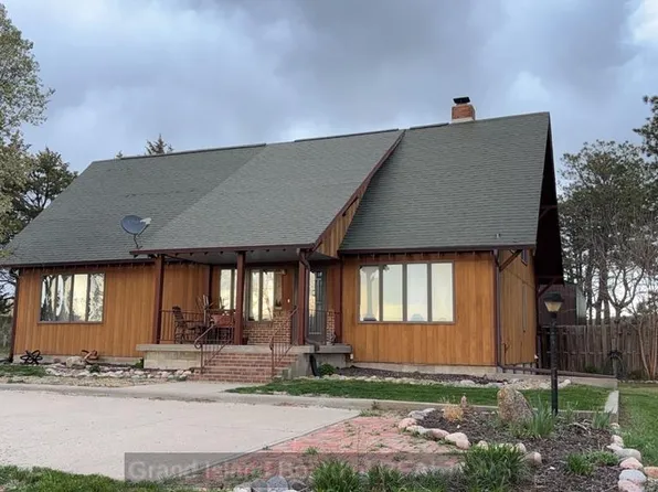 757 Nebraska #92, Saint Paul, NE 68873