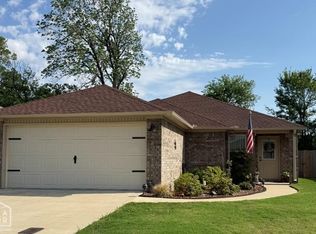 5727 Brookshire Dr, Jonesboro, AR 72401