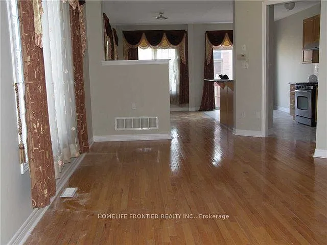 25 Rocky Point Cres — Photo 3