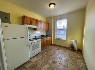 35-13 30th St #3F, Astoria, NY 11106