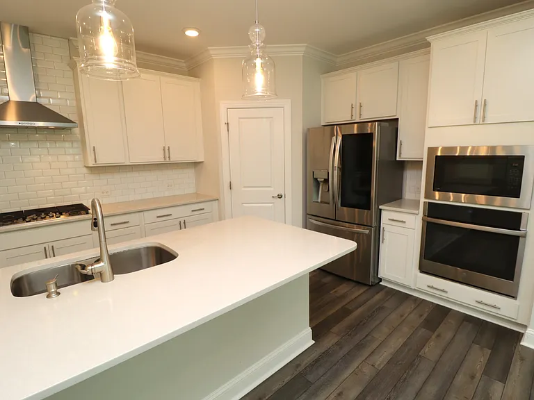 2936 Baronial St — Photo 15