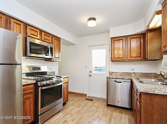 3rd image of 307 Aqua Ct