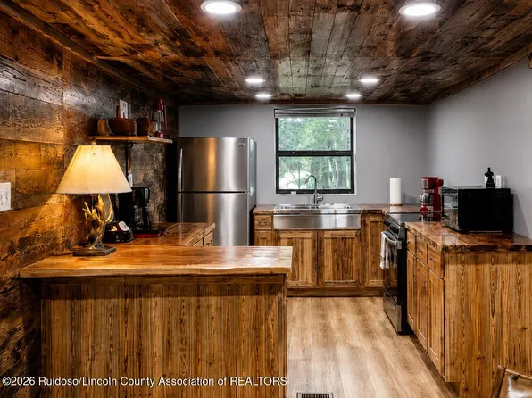 101 Yellow Pine Rd, Ruidoso, NM 88345