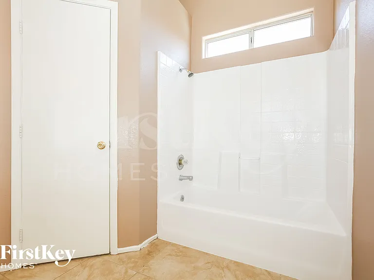 9135 Green Frost Dr — Photo 13