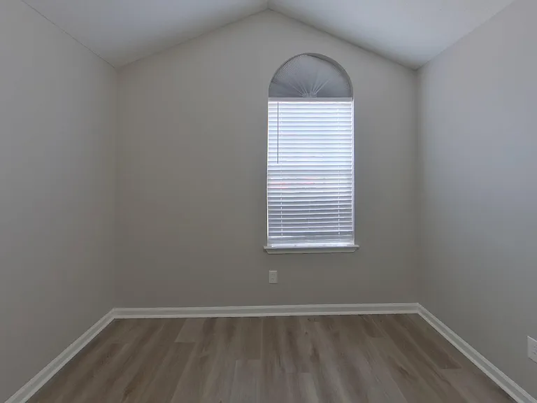 89 Smokewood Dr — Photo 12