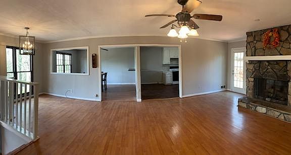 3rd image of 2080 E Cherokee Dr