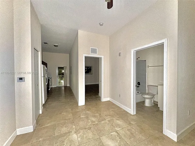 1253 SW 2nd St #209 — Photo 2