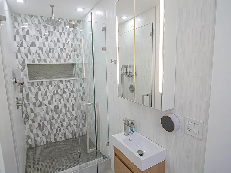 268 Old River Rd #2A — Photo 7