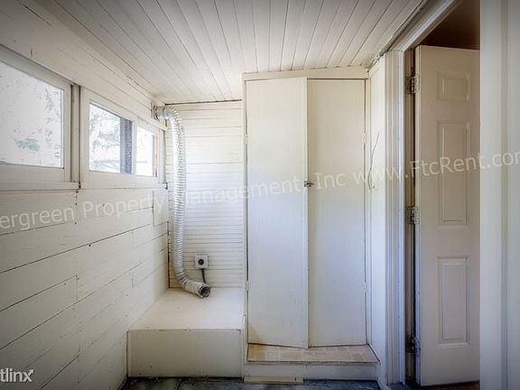 315 N Meldrum-24