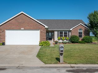 2733 Limerick Dr, Bay City, MI 48706