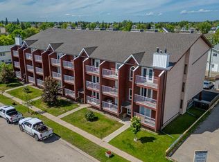 10030 106th Ave, Grande Prairie, AB T8V 1J7