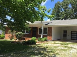 313 Summit Rd, High Point, NC 27265