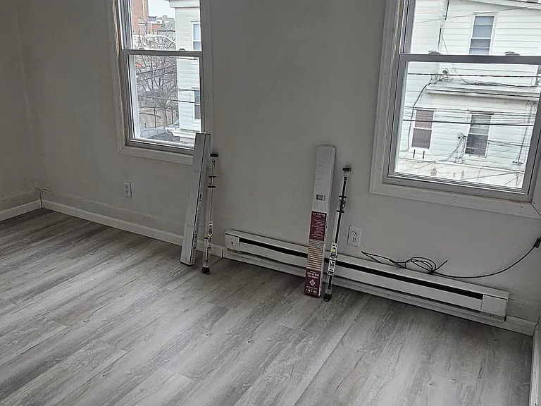 41 Ellison St — Photo 3