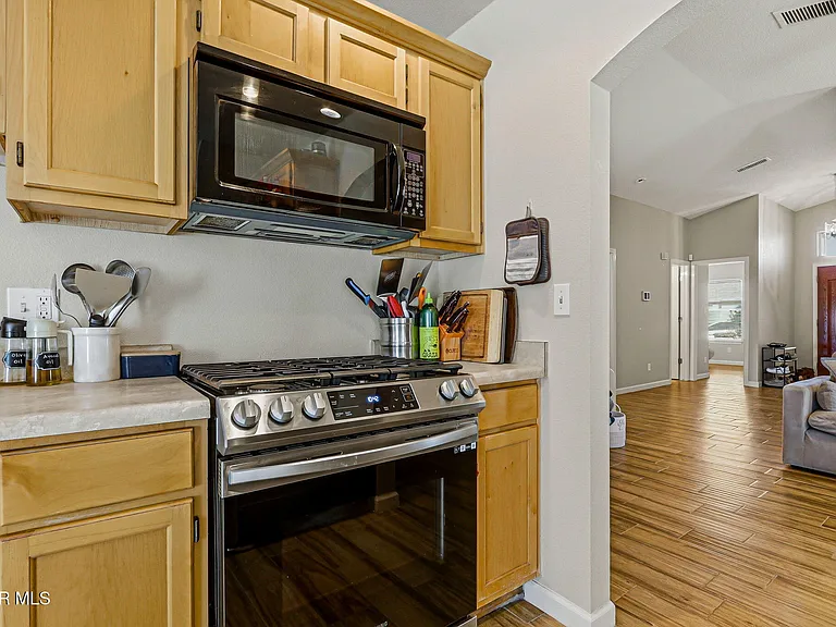 12928 Alfredo Apodaca — Photo 13