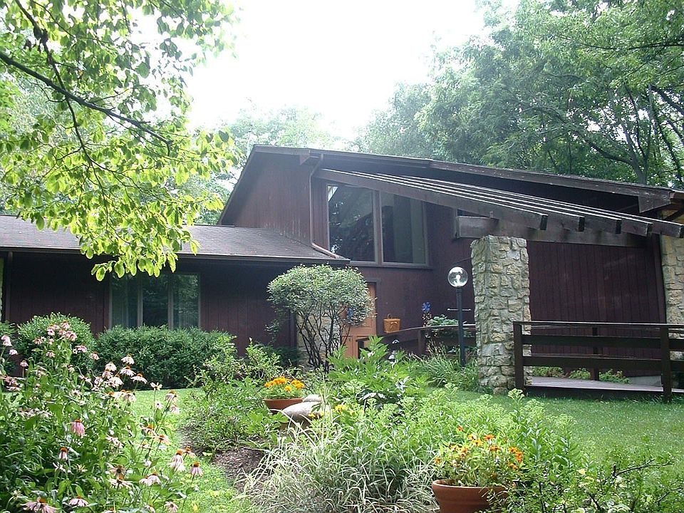 1st image of 4235 Briarwood Dr