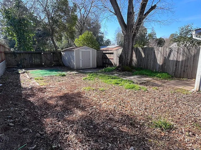 5128 Robertson Ave — Photo 10