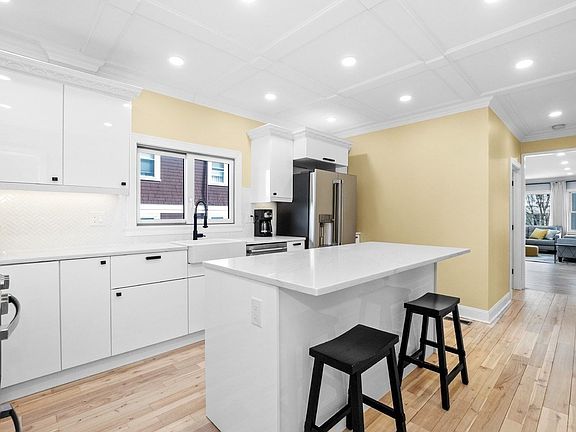 5th image of 29 Commonwealth Rd #1