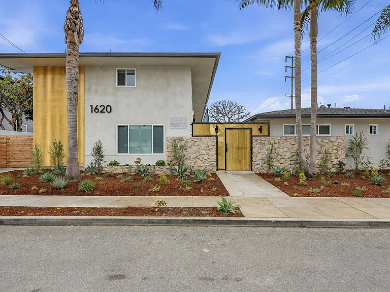 1620 E Maple, LLC — Photo 56