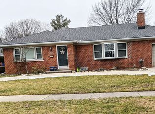 22224 Lakeland St, Saint Clair Shores, MI 48081