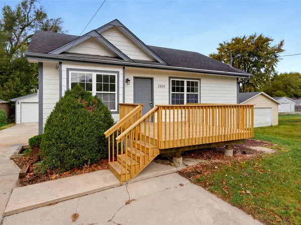 2804 E 38th St, Des Moines, IA 50317