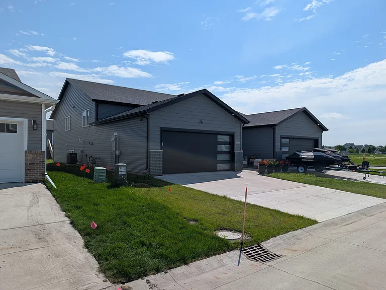 1705 Tobi Ln — Photo 4
