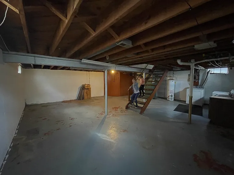 1008 Warwick Pl — Photo 13