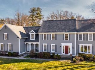 1 Scarborough Rd, Simsbury, CT 06070