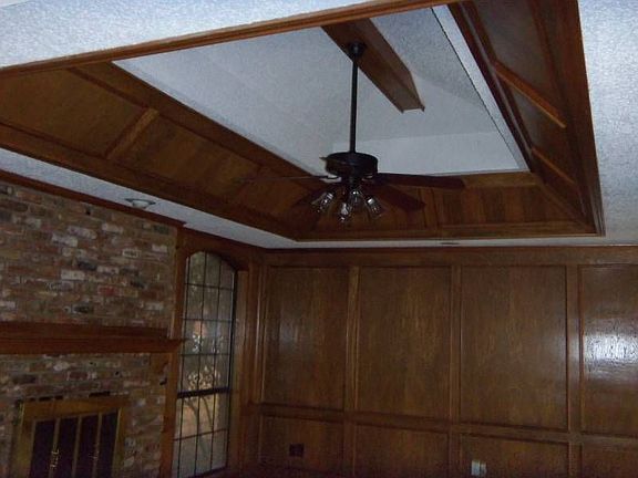 4th image of 2542 Belmeade Dr