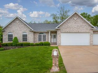 319 Meadow Chase Dr, Festus, MO 63028