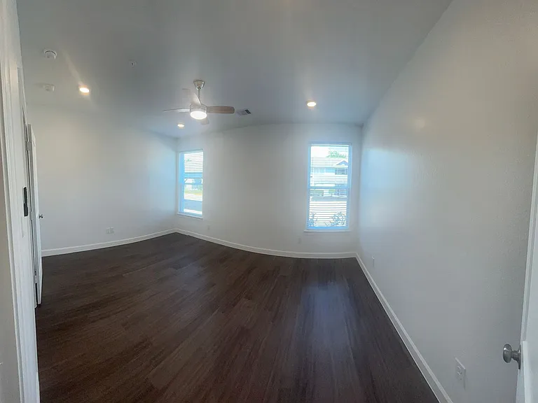 Ashley Crest — Photo 54
