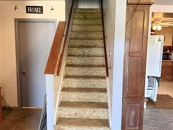 2nd image of 1013 W College Ave