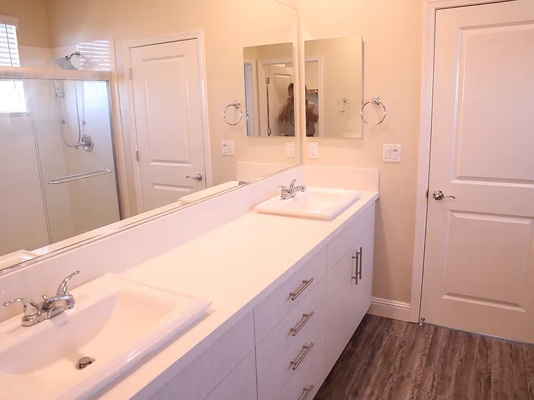 10821 Portico Cir — Photo 12