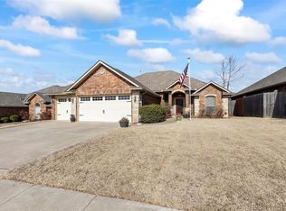 3309 SE 33rd St, Moore, OK 73165