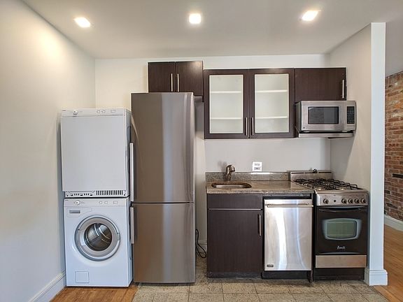 3rd image of 636 E 11th St #C5