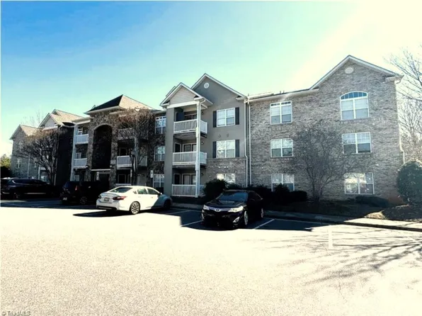 923 Windcastle Ln APT 105, Winston Salem, NC 27105